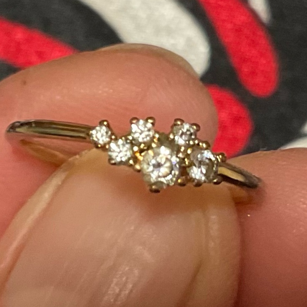Elegant Swarovski Women's Ring